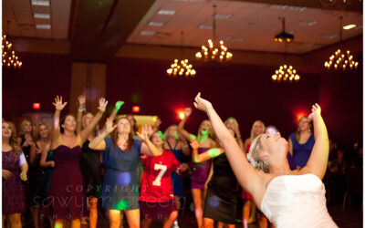 Roxy & Scott :: Destination Wedding Photography :: {Wisconsin Dells, WI}